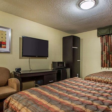 Rodeway Inn Belleville Zewnętrze zdjęcie