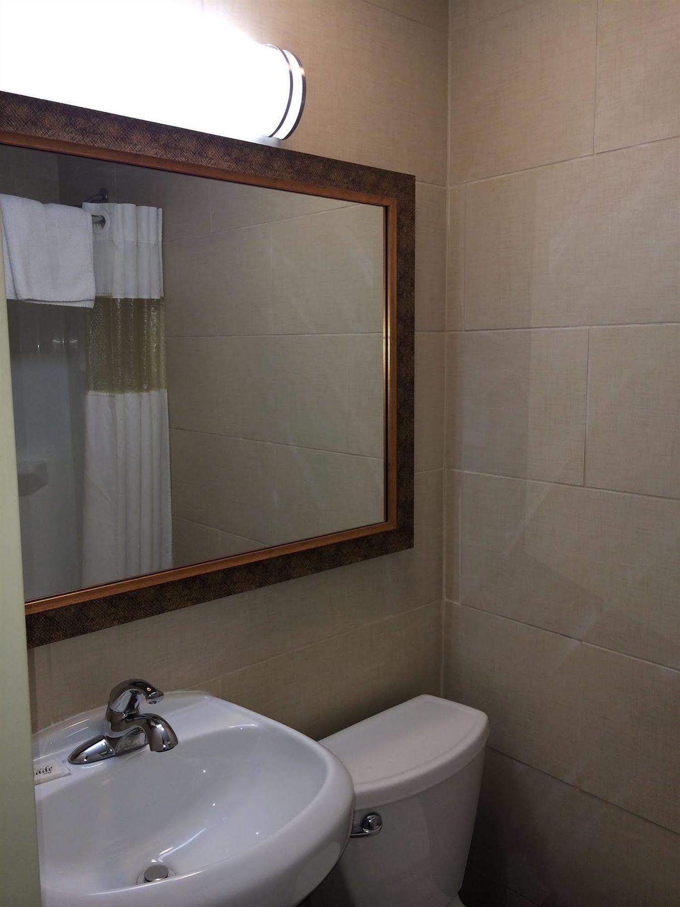 Rodeway Inn Belleville Zewnętrze zdjęcie
